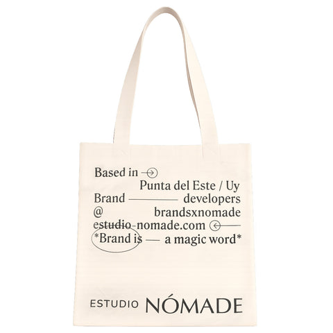 Totebag cruda de 38 cm hecha de loneta 100% algodón, impresa a 1 tinta, mostrada sobre fondo transparente